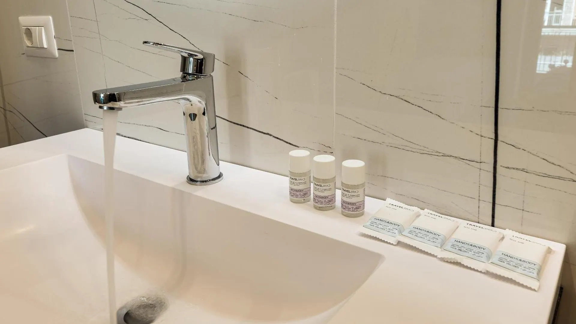 Vatican 10 Min Modern Apartment Ac, Wi-Fi, Netflix Rome